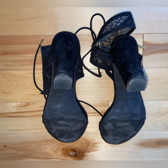 Disney/Spring| 7 Alice in Wonderland Heels - Picture 5 of 10